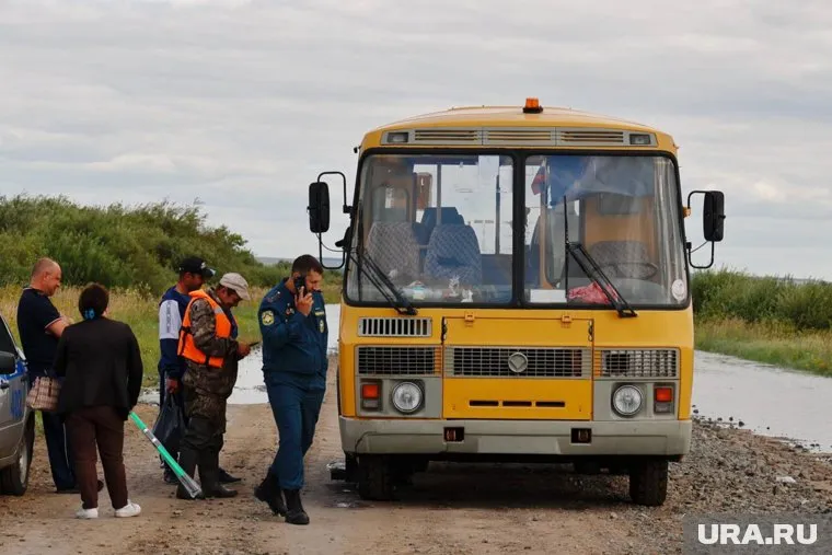 Из зон обстрелов увозят жителей Глушковского, Льговского и Рыльского районов