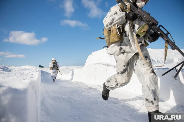 Российские военные сталкиваются с наемниками из Польши на участке фронта Кременная — Сватово, отметил Андрей Коц