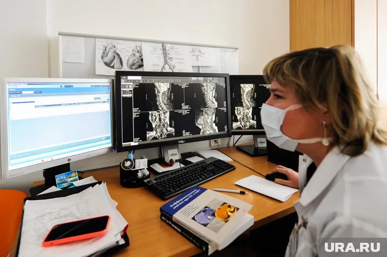 Сейчас на платформе борьбе с коронавирусом обучаются 550 тысяч врачей