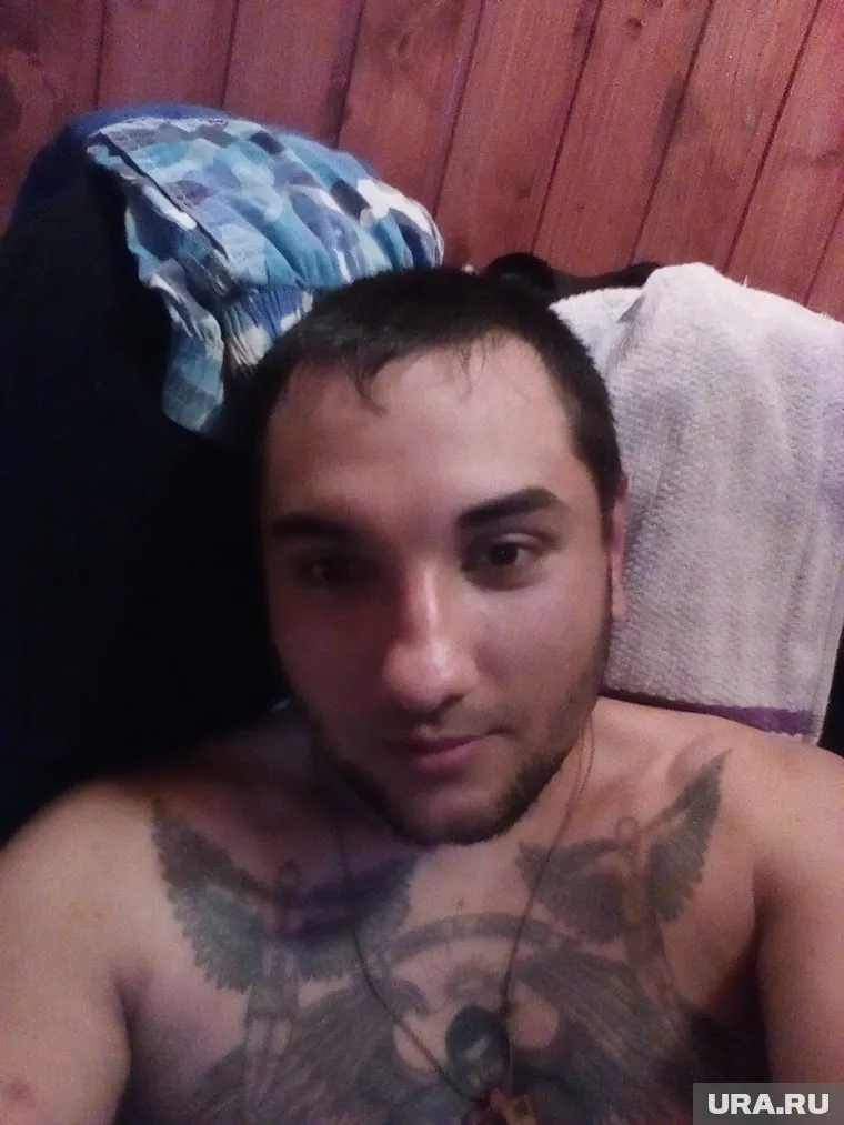 Михаил Федорович активно постил фото и видео на воровскую тематику, и сам был весь в татуировках