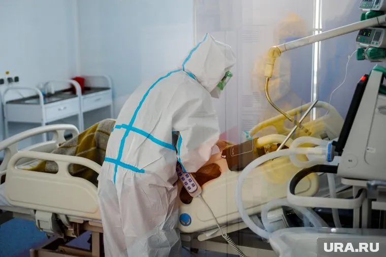 Врачам, заразившихся COVID-19, полагаются единовременные выплаты