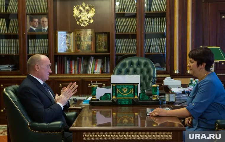 Борис Дубровский поддержал на выборах главы Чесменского района Татьяну Жморщук