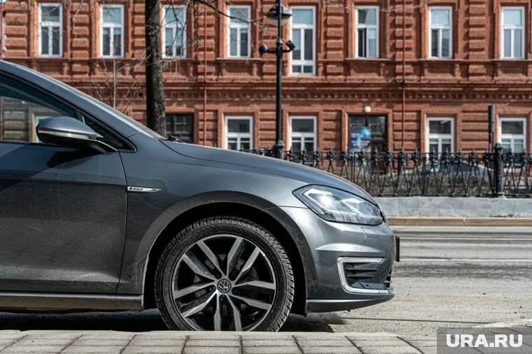 Пик активности покупателей автомобилей приходится на время с 12:00 до 17:00