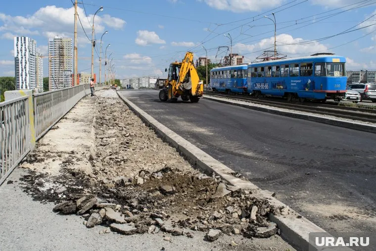 Последний раз мост на ЖБИ ремонтировали три года назад