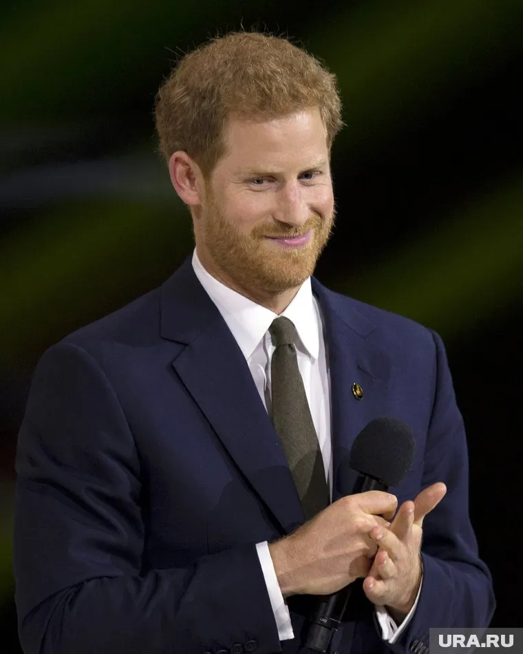 О романе принца Гарри и Меган Маркл стало известно год назад