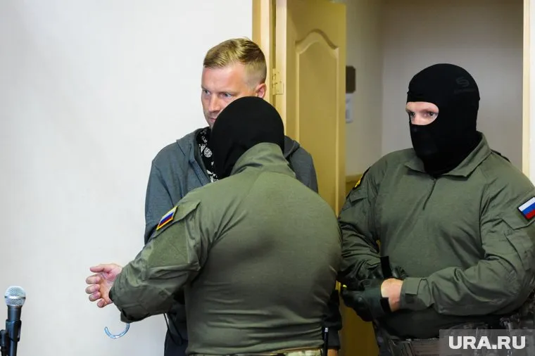 Антон Бахаев сменил стены СИЗО на свою квартиру