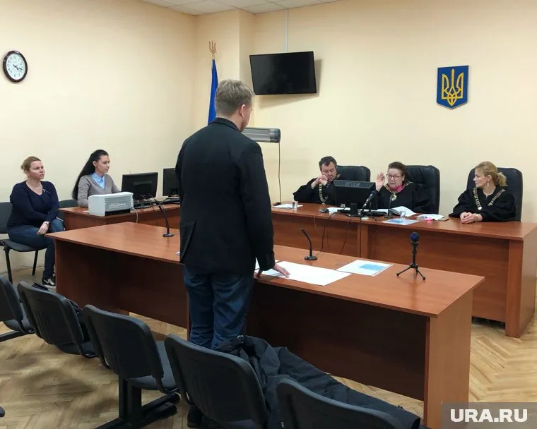 Адвокат Андрей Хилько не первый раз пытается снять кандидатуру Зеленского в суде