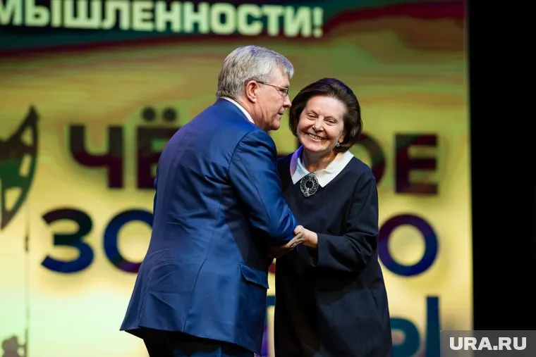 Богданов и Комарова заключат новое соглашение — нефтяники распределили 4 миллиарда
