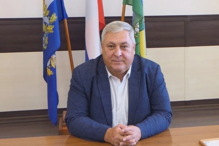 Глава Кинельского района госпитализирован и объявил об уходе с поста