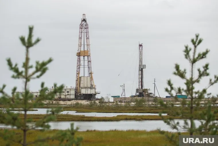 На Самотлорском нефтяном месторождении в ХМАО добыто почти три миллиарда тонн нефти