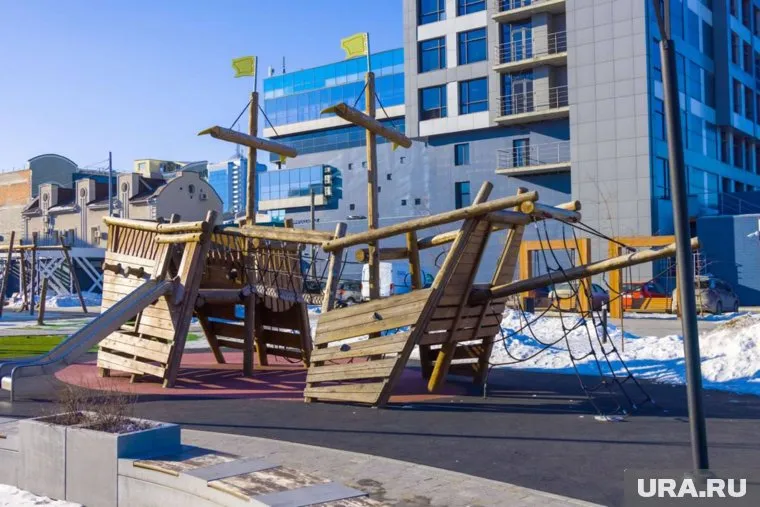 Арт-скверу в Челябинске потребовался ремонт