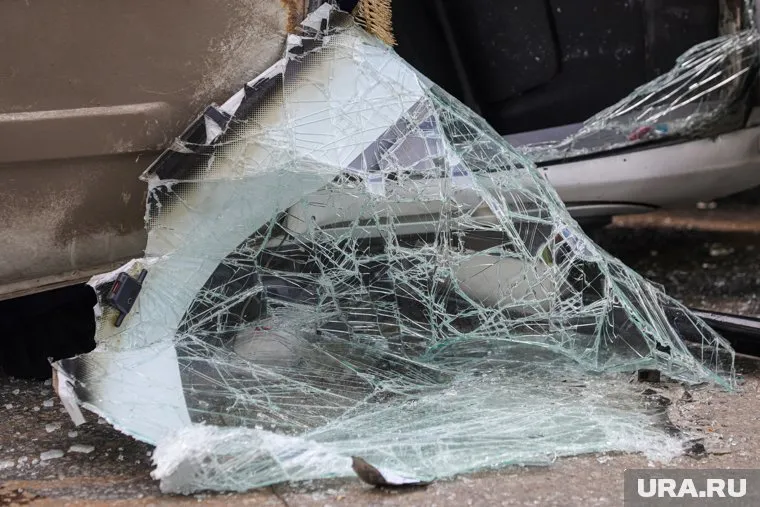 Авария произошла возле поселка Тугулым (Свердловская область)