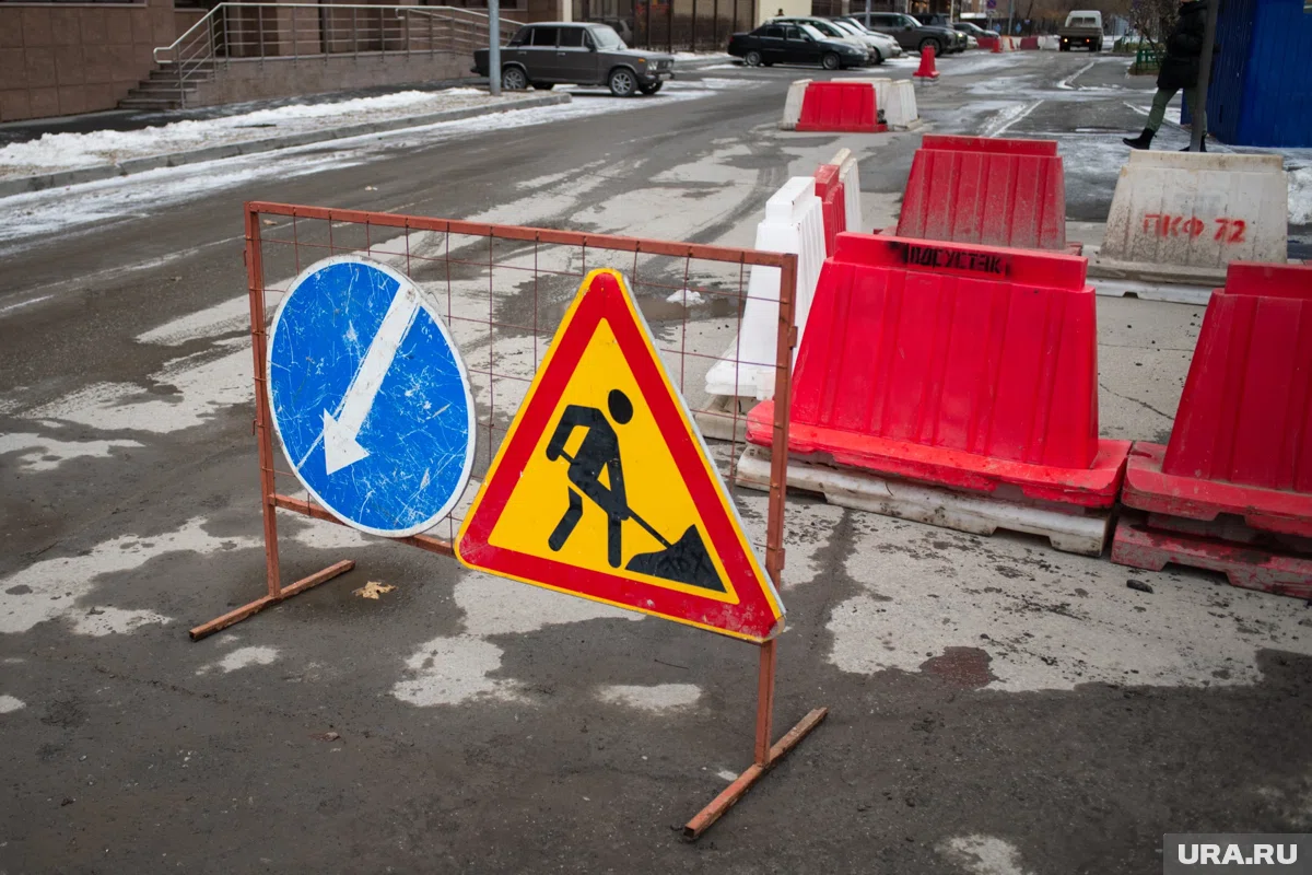 Движение транспорта ограничили из-за ремонта сетей в Челябинске
