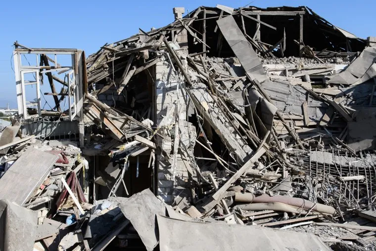 Последствия ночного обстрела Степанакерта. Нагорный Карабах