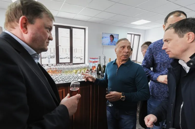 Открытие бесплатного теннисного корта «Жемчужина». Челябинск, лопаткин игорь, еремин анатолий, аристов александр