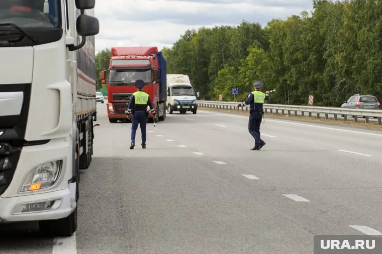 Водителя с травмами увезли в больницу