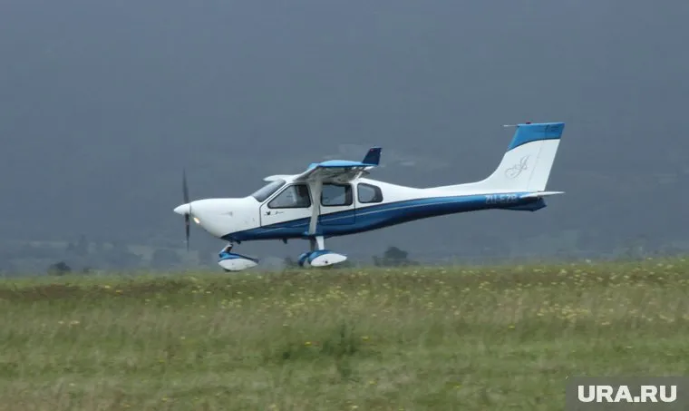 Иностранцы находились в легкомоторном самолете