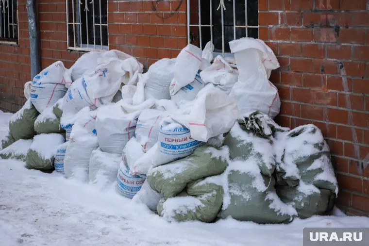 Строительный мусор нашли в канализации Шумихи (архивное фото)
