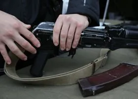 URA.RU выяснило: очевидцы перестрелки в Махачкале укрылись в ближайшей фотостудии