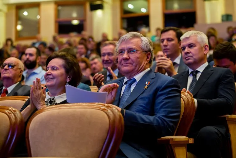 Мероприятия посвященные Дню работников нефтяной и газовой промышленности с подведением итогов конкурса «Черное золото Югры». Ханты-Мансийск, богданов владимир, комарова наталья