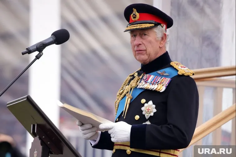 Карл III заявил, что он вместе с супругой будет помогать семье сына