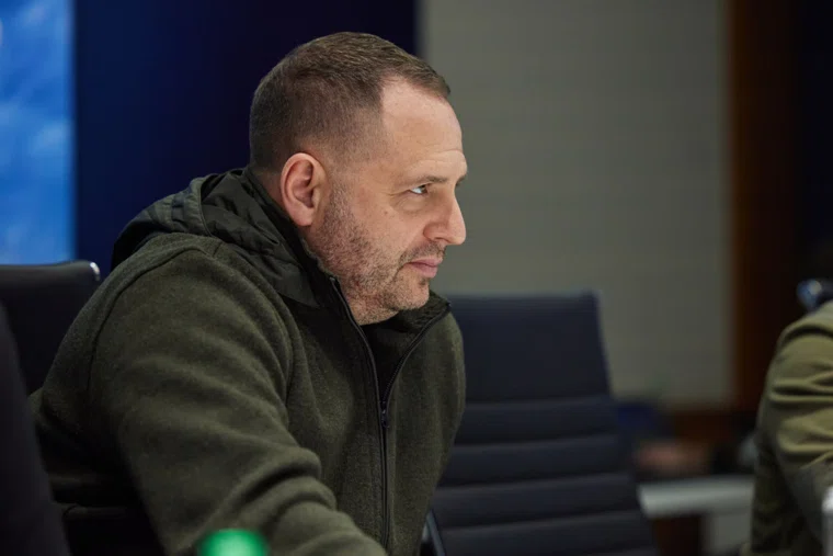 Участников «заговора» Ермак демонстративно заблокировал в мессенджерах