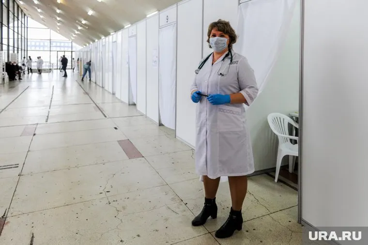 Больницам региона не хватает сотен специалистов, больше всего — врачей