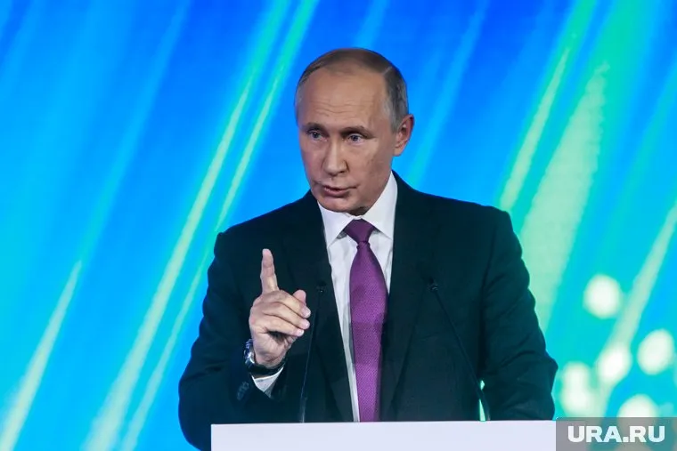 «Время придет — поговорим на эту тему», — отметил президент