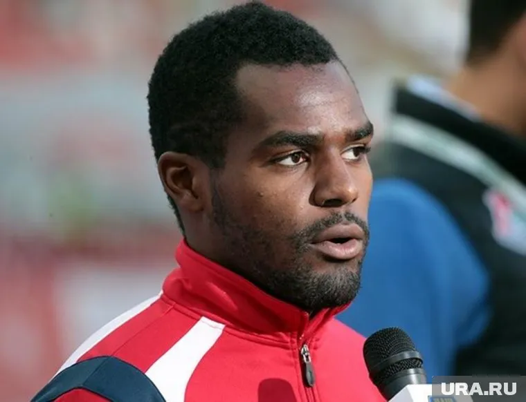 По словам рожденного в Санкт-Петербурге футболиста, Россию нельзя назвать расистской страной