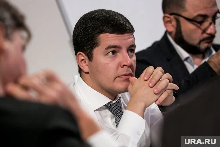 Глава ЯНАО Дмитрий Артюхов проводит встречи с мэрами по итогам 2021