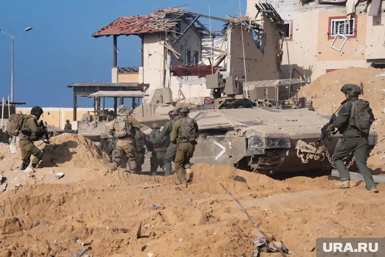 Более 200 россиян эвакуировали из сектора Газа, сказал Даниил Мартынов