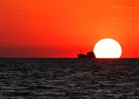 HaberDenizde: по танкеру в Черном море ударила мина