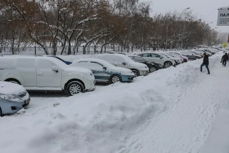 Снегопад в Кургане., город в снегу