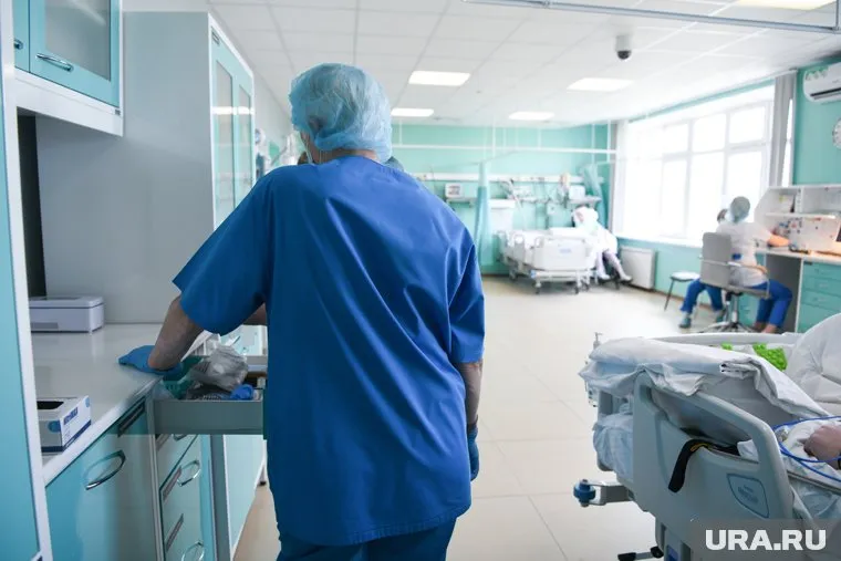 В Екатеринбурге пациентка обвинила санитарку в избиении грязными тряпками