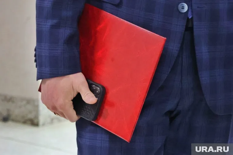 Экс-коммунист Тихов в последний момент подал документы на конкурс по выборам мэра Мегиона