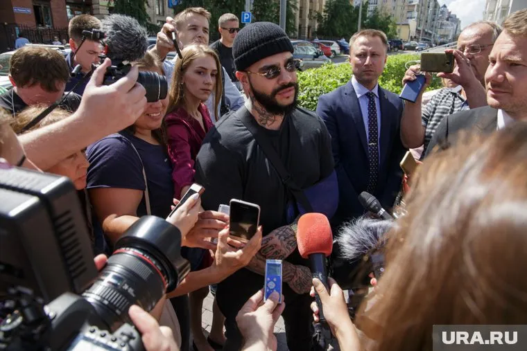 Популярный рэп-исполнитель Тимати оказался в центре громкого скандала