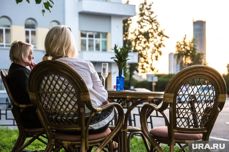 Летом люди чаще отказываются от жареной пищи, что положительно сказывается на здоровье