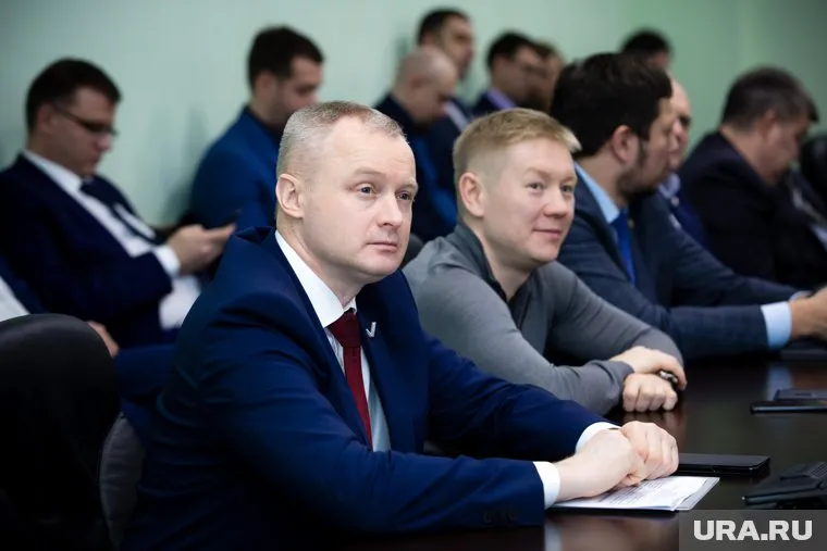 Депутат думы ХМАО Сергей Елишев (слева) на себе ощутил всю тяжесть коронавируса