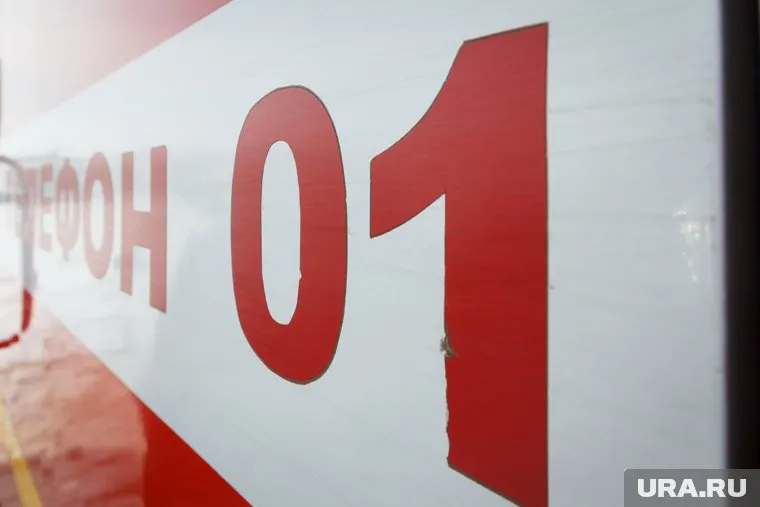 На месте работают сотрудники МЧС