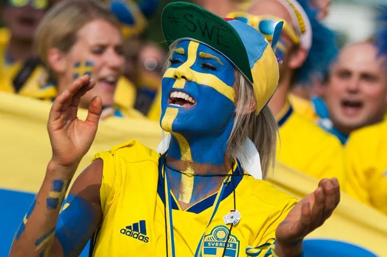 ЧМ-2018. Шествие болельщиков сборной Швеции по футболу. Екатеринбург, чм-2018, fifa world cup, болельщики из швеции