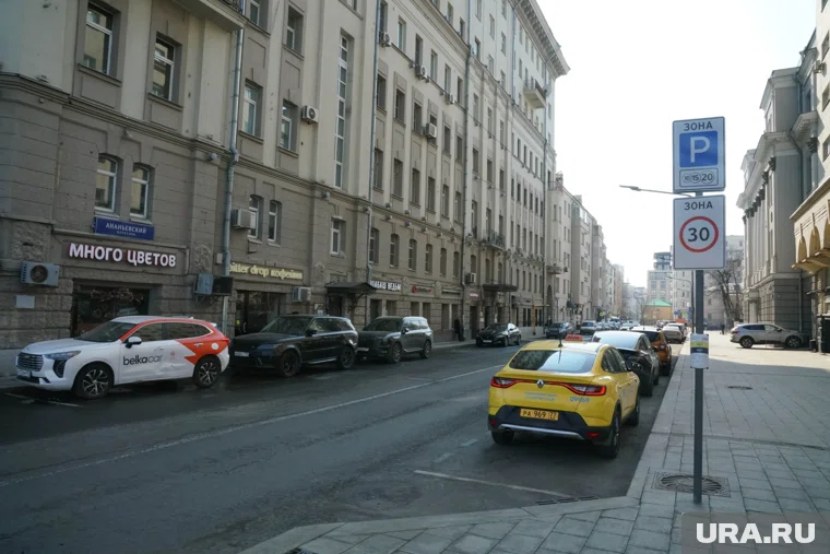 Бесплатными станут и те парковочные места, где действует динамический тариф