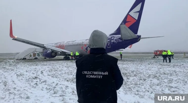 В Перми самолет выкатился за пределы посадочной полосы