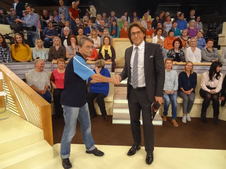 Бойня в цыганском поселке на Пусть говорят, малахов андрей