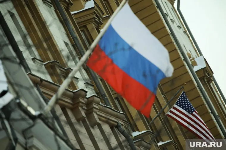 Американский президент обвинил Россию в неустойчивой экономике США