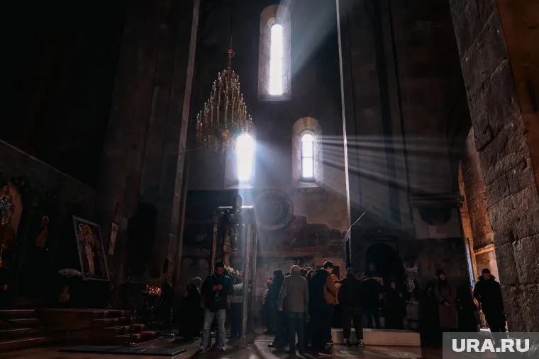 В 2025 году православная Троица (Пятидесятница) отмечается 8 июня, в воскресенье