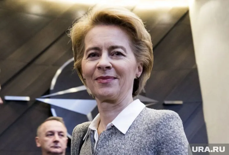 Урсула фон дер Ляйен прибыла в Киев вместе с делегацией из других стран