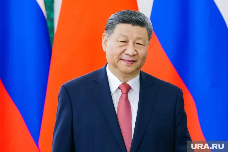 Для Си Цзиньпина важно сохранить хорошие отношения как с Россией, так и Западом, пояснил аналитик Котков в беседе с URA.RU