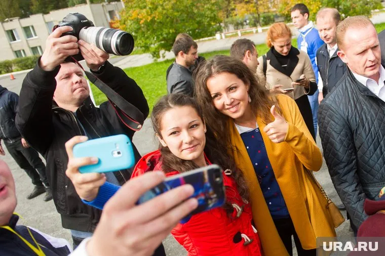 Для партии власти визит на форум станет возможностью агитировать молодежь прийти на выборы