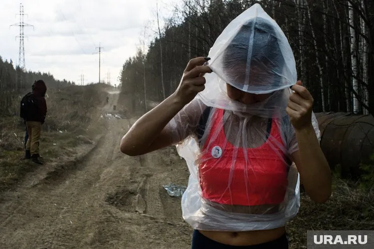 На Свердловскую область снова надвигается сильный ветер