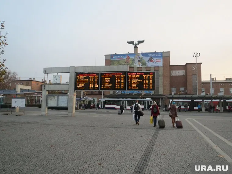 В парламенте Чехии выступили против выдачи шенгенских виз россиянам